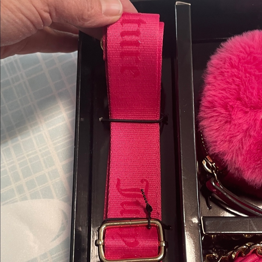 Juicy Couture Vibrant Pink Accessory Set - Picture 8 of 8